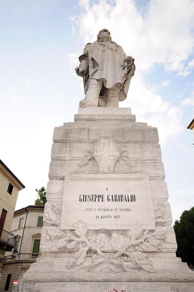 Vicenza - Monumento a Giuseppe Garibaldi.jpg
