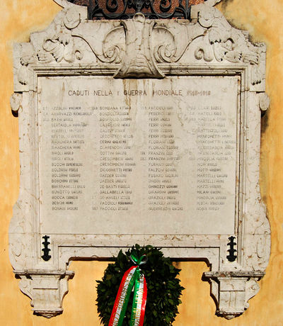 Volta Mantovana - Lapide 1 ai caduti prima guerra mondiale.jpg