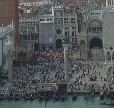 DSCF2430 (2)piazza san marco copia.jpg