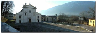 Cattedrale panoramica copia forum.jpg
