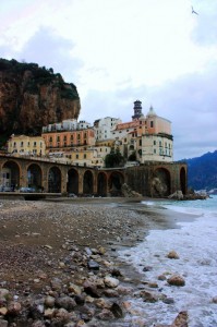 File:Atrani - veduta - dalla spiaggia.jpg