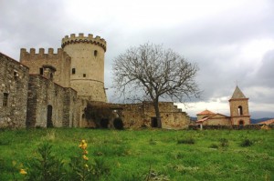 File:Castelnuovo Cilento - Castello - Castello Talamo-Atenolfi.jpg