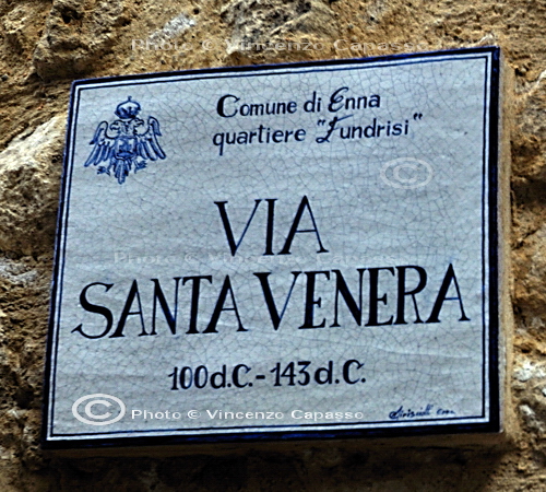 File:Enna - Targa Via Santa Venera - Quartiere Fundrisi.jpg