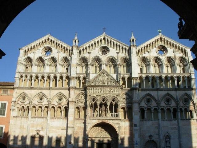 File:Ferrara - La Cattedrale - Facciata.jpg