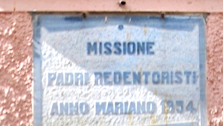 File:Rotonda - Edicola votiva alla Vergine - lapide.jpg