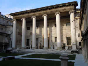 File:Verona - Museo lapidario maffeiano 3.jpg