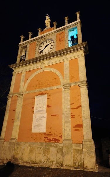 File:Accadia - Torre dell'Orologio.jpg