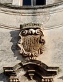 Acquaviva delle Fonti - Stemma famiglia De Mari - sul Palazzo De Mari.jpg