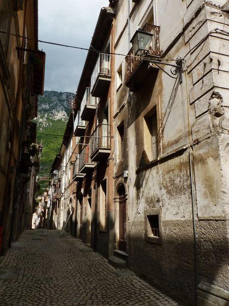 File:Antrodoco - Via - Savelli.jpg