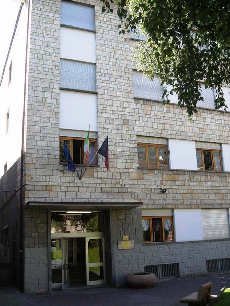 File:Aosta - Istituto tecnico.jpg