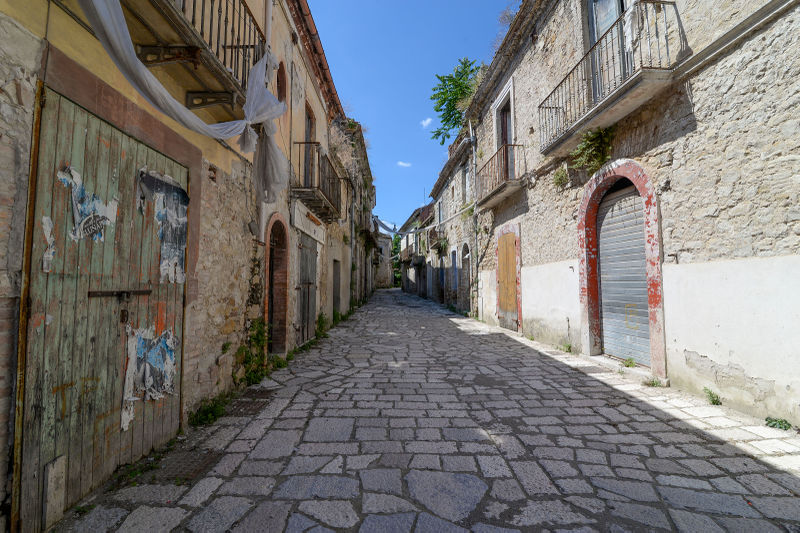 File:Apice - Il borgo.jpg