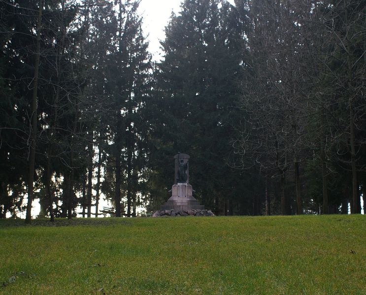 File:Asiago - Monumento Brigata Regina.jpg