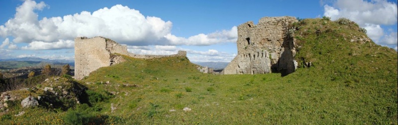 File:Assoro - Castello 1.jpg