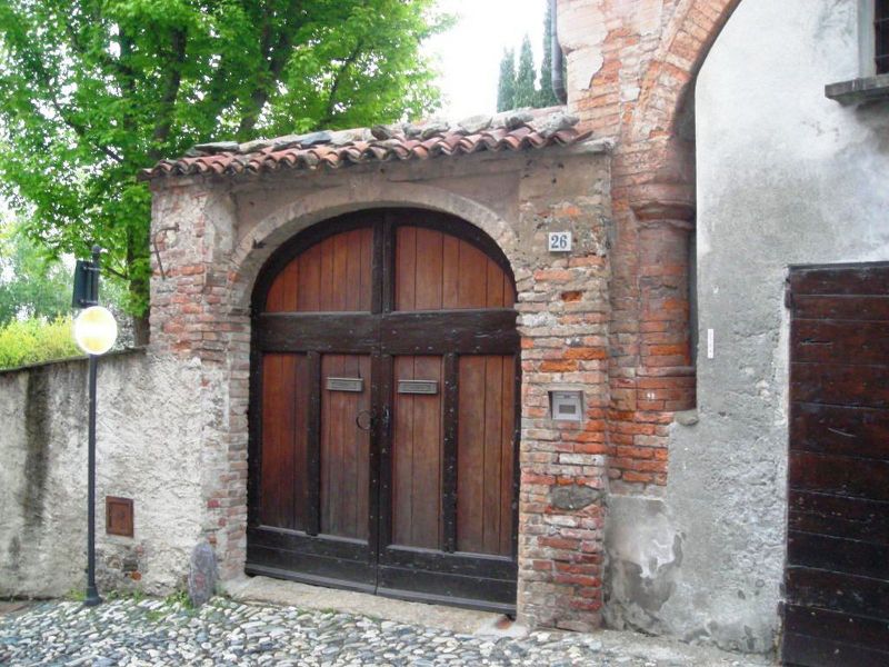 File:Avigliana - Portone (2).jpg