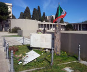 Bari - cimitero monumento ai Caduti Nassiriya.jpg