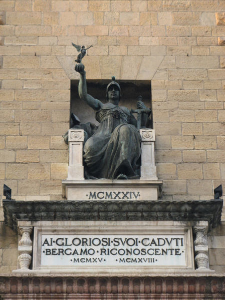 File:Bergamo - Lapide ai caduti.jpg