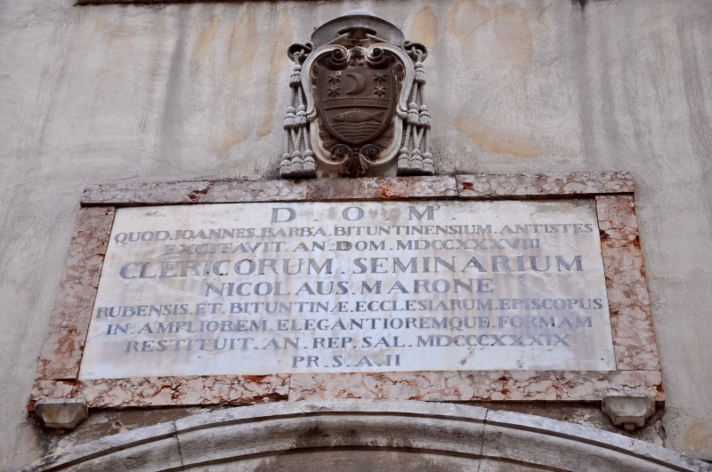 File:Bitonto - Duomo - Laterale.jpg