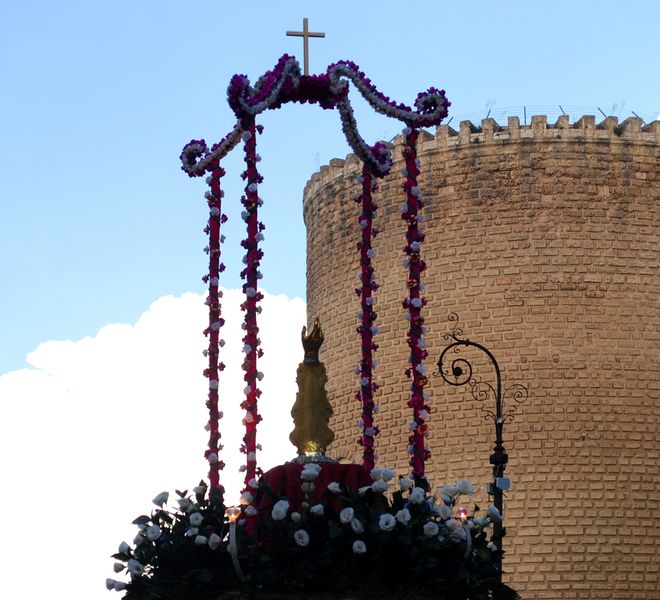 File:Bitonto - Processione Santi Medici.jpg
