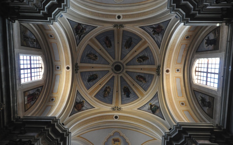 File:Bitritto - Soffitto Chiesa matrice.jpg