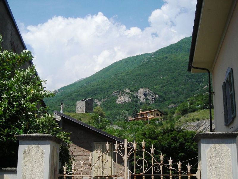 File:Borgone Susa - Castellaccio.jpg