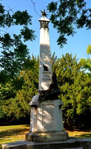Brescia - Monumento "Pro Patria".jpg