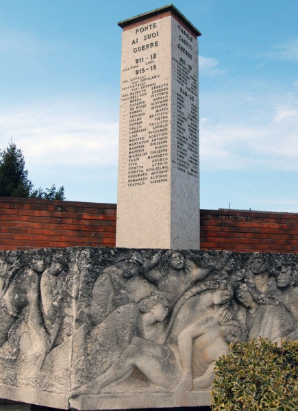 File:Candiana - Pontecasale - Monumento ai caduti - Giardini.jpg