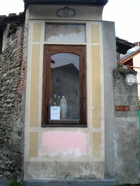 File:Caprie - Pilone votivo.jpg