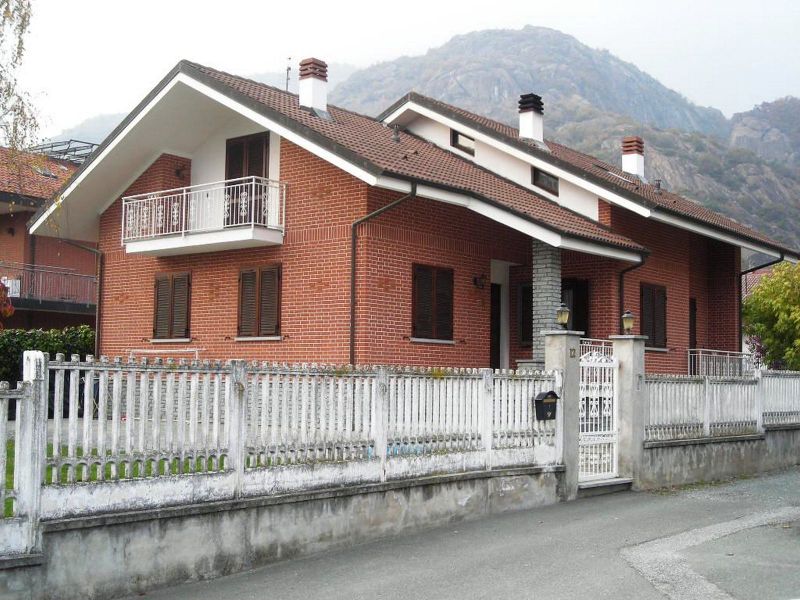 File:Caprie - Villetta (2).jpg