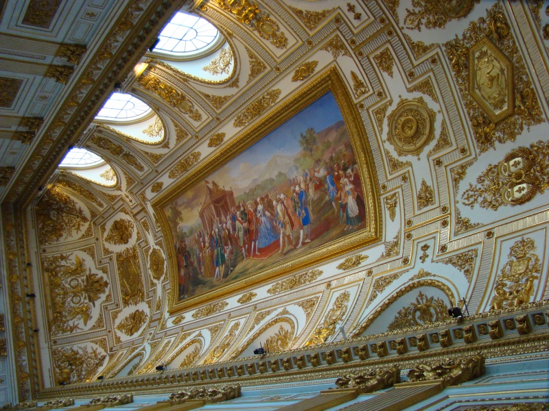 File:Caserta - Un soffitto - Reggia.jpg