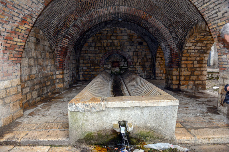 File:Castelluccio Valmaggiore - Lavatoio.jpg