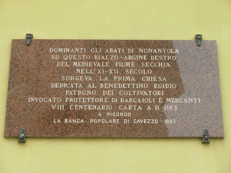 File:Cavezzo - Lapide Chiesa S.Egidio.jpg
