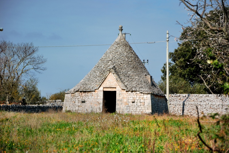 File:Cisternino - Trullo.jpg