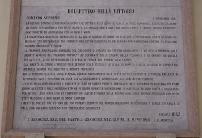 Conco - Posto sul Monumento ai Caduti a Conco.jpg