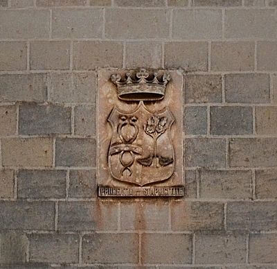Conversano - Stemma - su palazzo gentilizio.jpg