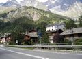 Courmayeur - Frazione Entreves - Scorcio (14).jpg
