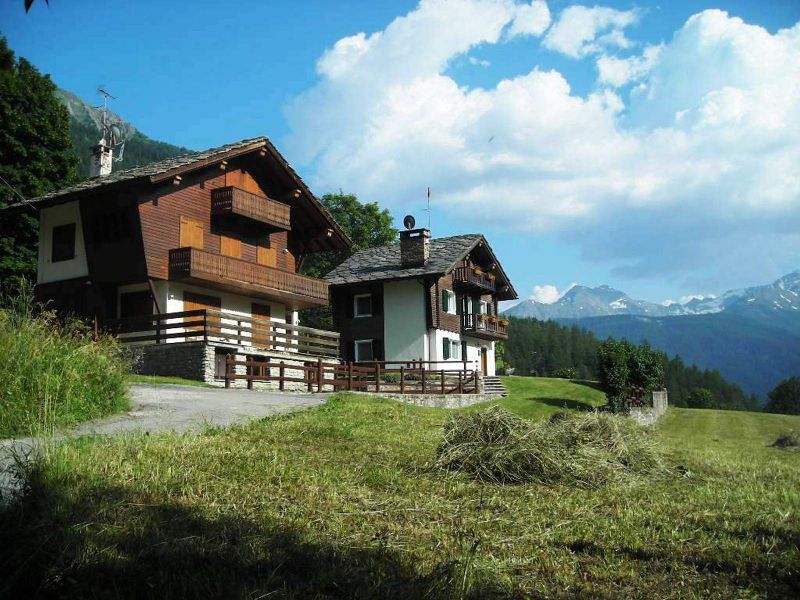 File:Courmayeur - Frazione La Saxe - Scorcio (4).jpg