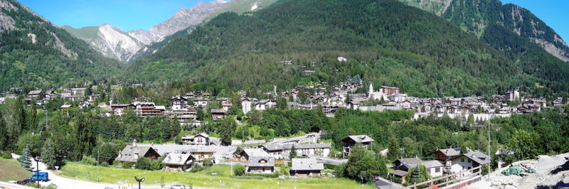 File:Courmayeur - Panoramica.jpg