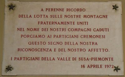 Cremona - Lapide ai Partigiani 1943-1945.jpg