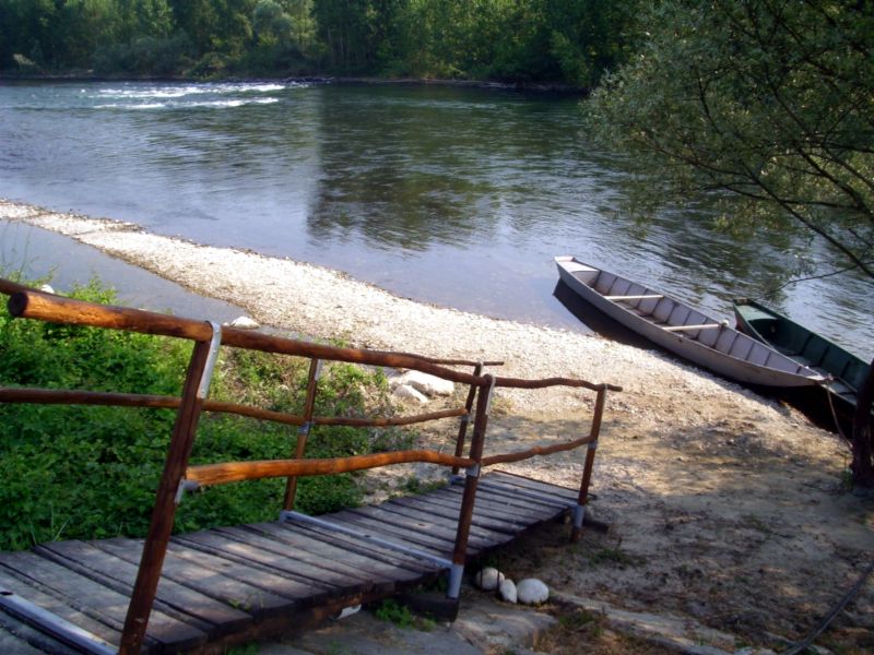 File:Cuggiono - Barche 2.jpg