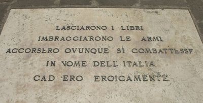 Curtatone - Lapide agli universitari caduti.jpg