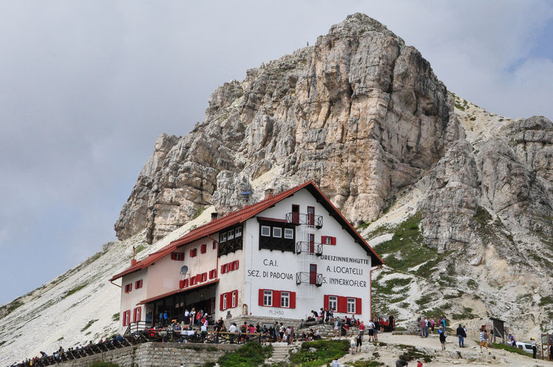 File:Dobbiaco - Rifugio Locatelli 3.jpg