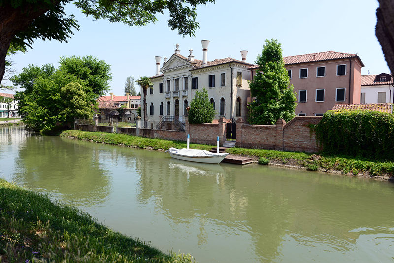 File:Dolo - villa a Dolo.jpg