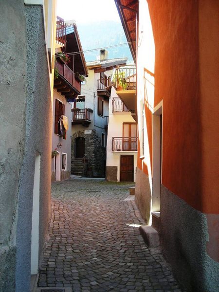 File:Exilles - Vicolo (1).jpg