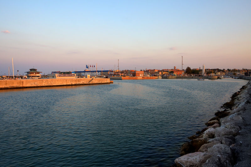 File:Fano - Il Porto.jpg