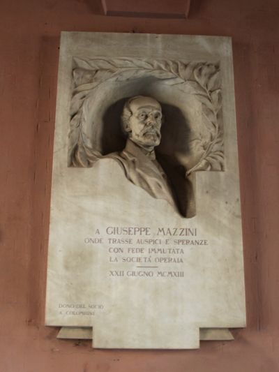 Fidenza - Lapide a Mazzini.jpg