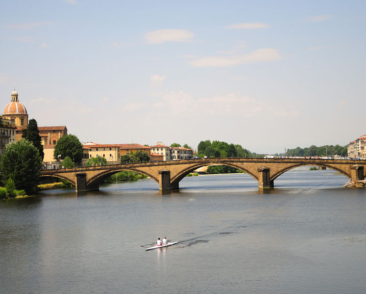 File:Firenze - Ponte Santa Trinità 2.jpg