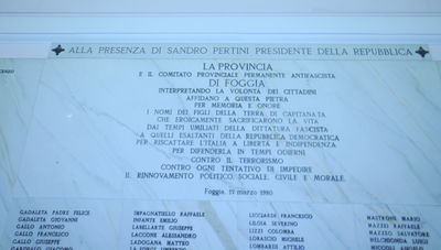 Foggia - ai Caduti.jpg