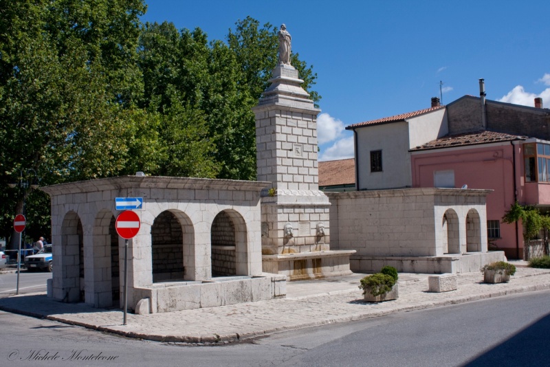 File:Frosolone - Fontana.jpg