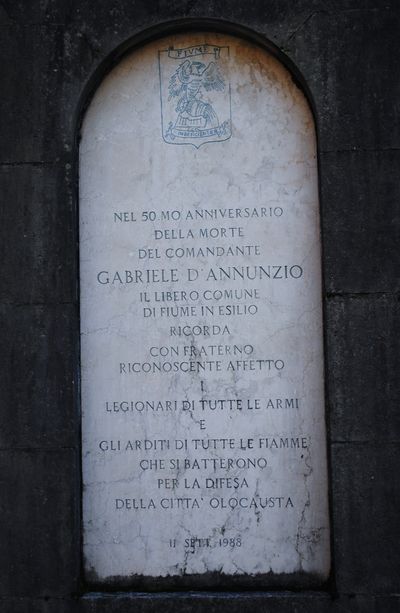 Gardone Riviera - Vittoriale... - Piazza Esedra 3.jpg