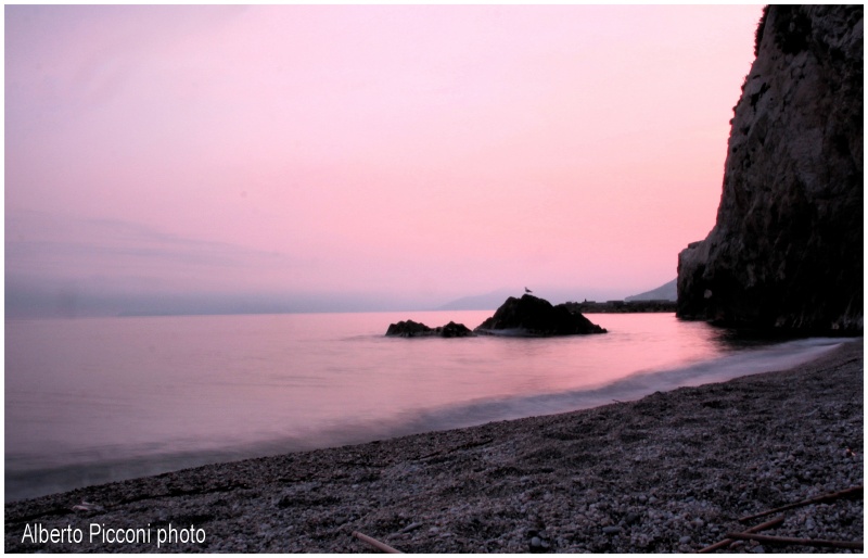 File:Genova - Varigotti - Spiaggia.jpg